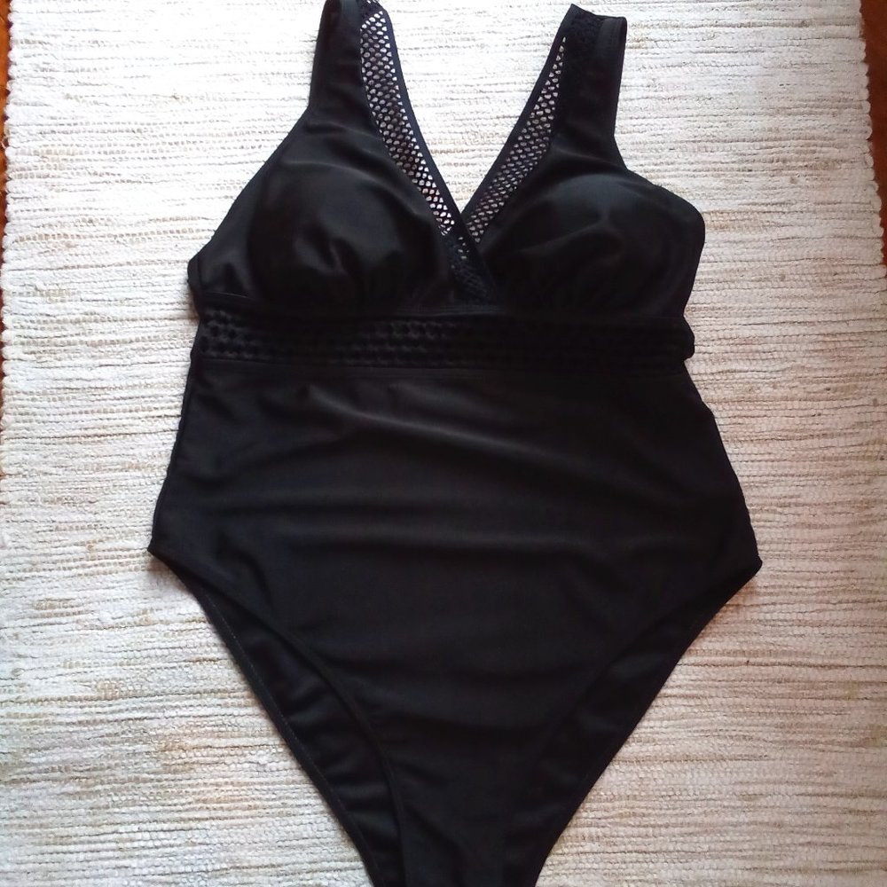 WOMEN'S ~  BLACK BATHING SUIT~ 2XL